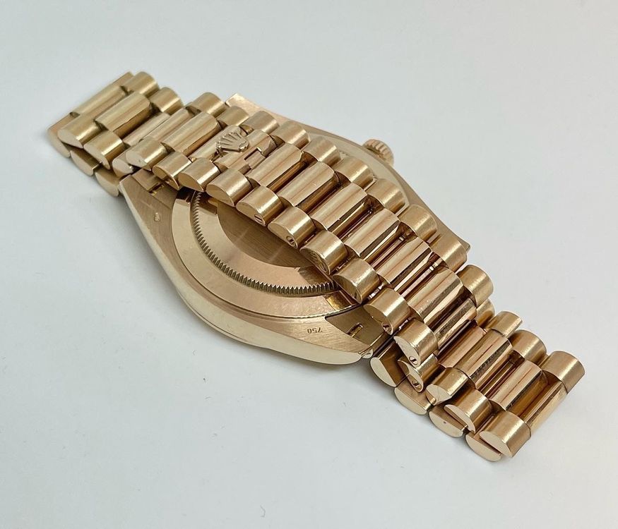Rolex Orologi: Rolex Daydate Green Dial Everose 228235 – Nuovo (secondo la descrizione) da Lugano venduto da Superstudiolugano 2