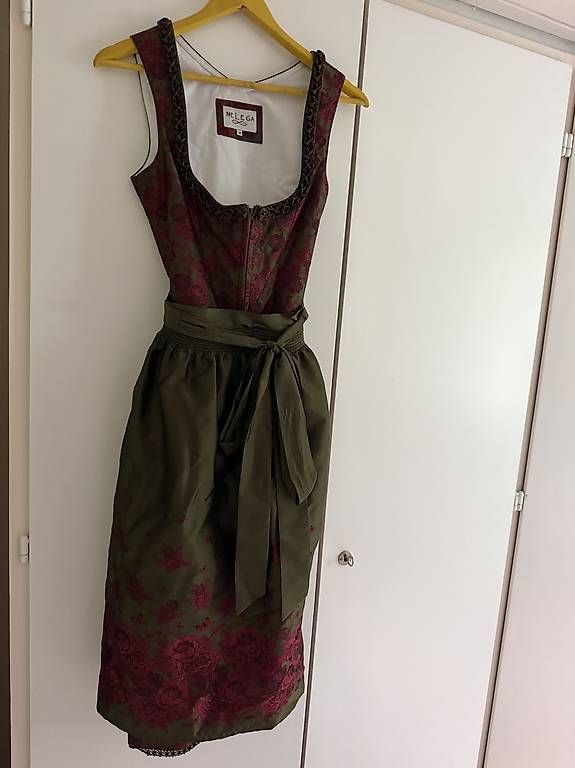 Kleider: Dirndl Set Gr. 38 grün/rot – Gebraucht aus Wilen b. Wil von Valerx 1