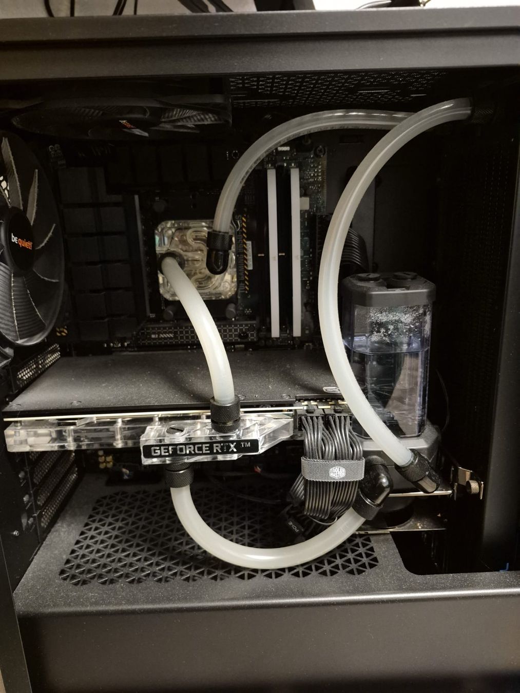 PC: Custom Gaming PC mit custom Wasserkühlsystem für CPU und GPU – Usato da Bischofszell venduto da chaefer135740 5