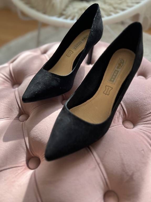 Scarpe da donna: Buffallo Wildleder Pumps, Grösse 37 – Usato da Basel venduto da tam_lw7z 1