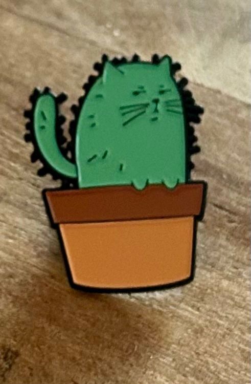 Plaketten & Abzeichen: Pin Katze Kaktus – Neu und originalverpackt aus Geneve von vane267