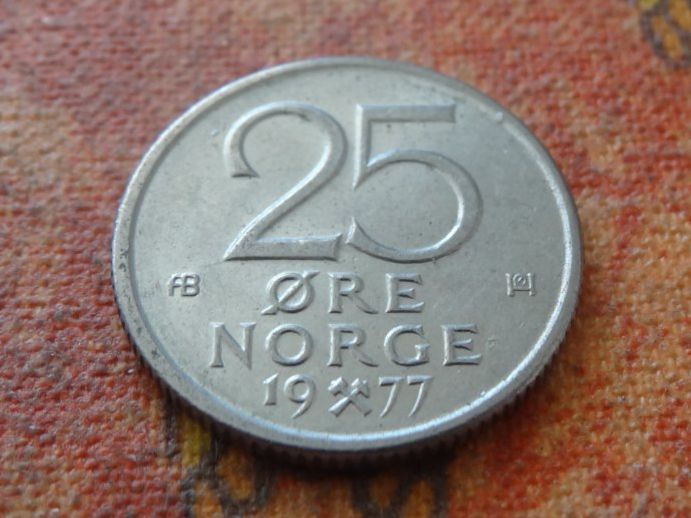 Alle Münzen: NORVEGE  25  ORE  1977 – Gebraucht aus Romanel-sur-Lausanne von Swift13