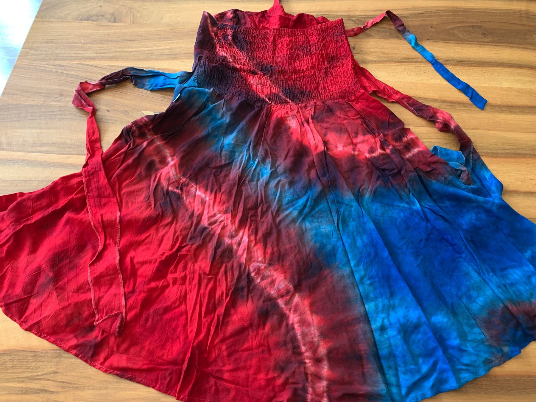 Robes: Mega Neckholder Batik Kleid Grösse S-M-L Onesize – Neuf (Voir description) à Meiringen par snahhanssnah 3
