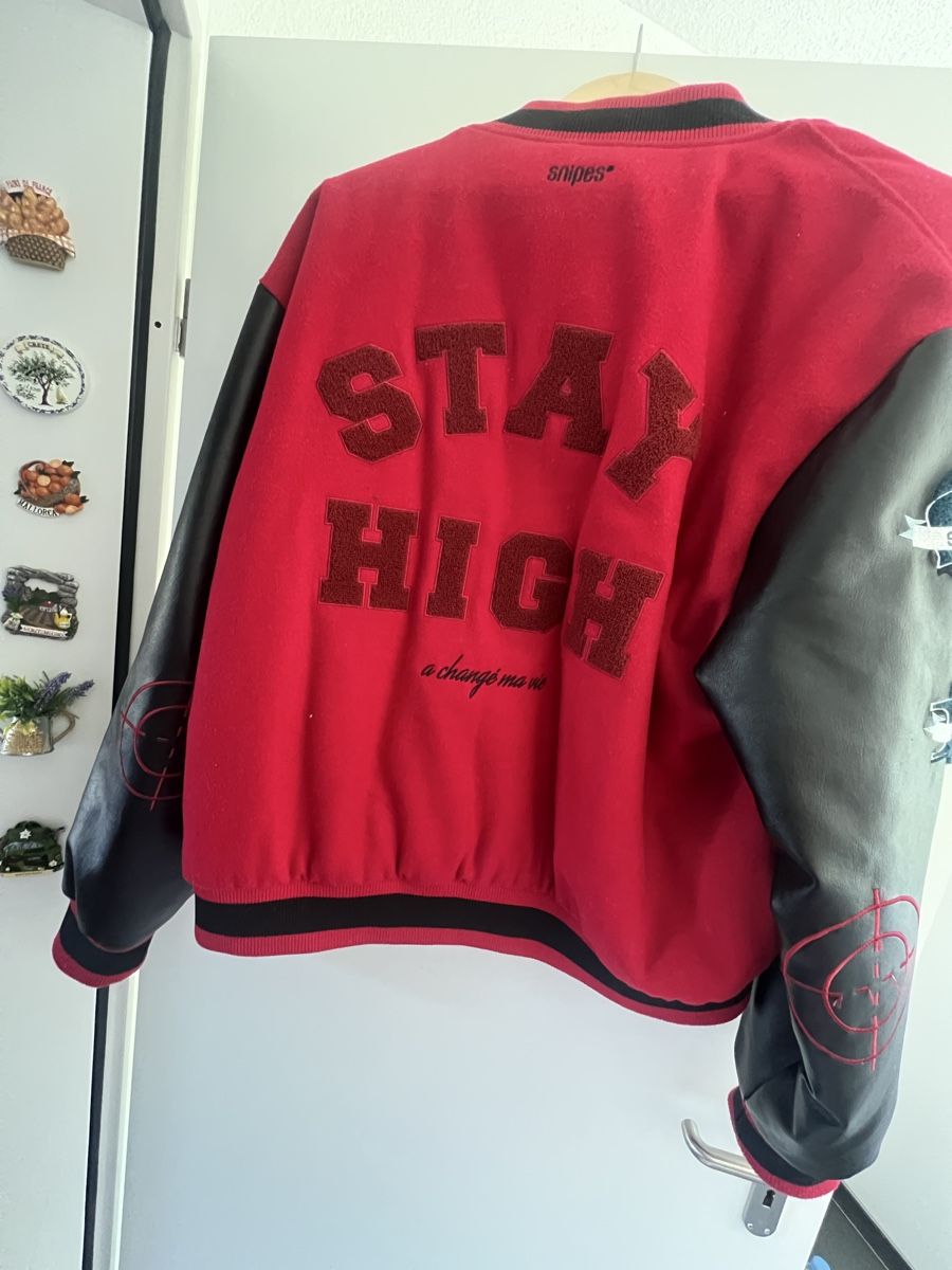 Snipes Jacken: Snipes x Stay High Jacke  – Gebraucht aus Müllheim Dorf von DeEiserne 1
