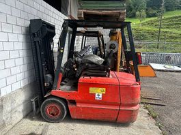Stapler Linde 2.5t HK, keine Batterie, Triplex