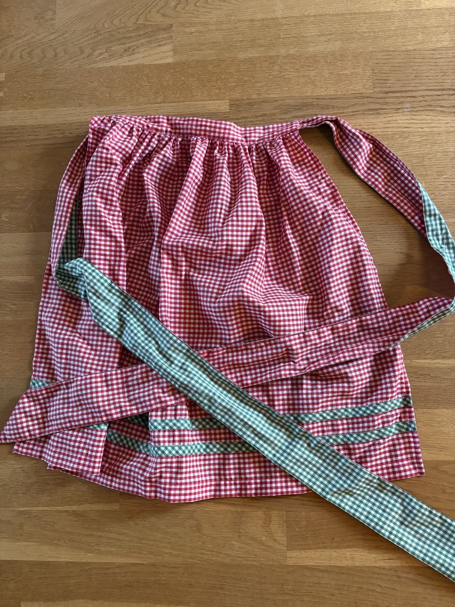 Vestiti: Dirndl-Kleid mit Bluse und Schürze Grösse 36 – Usato da Kehrsatz venduto da caramia02 3