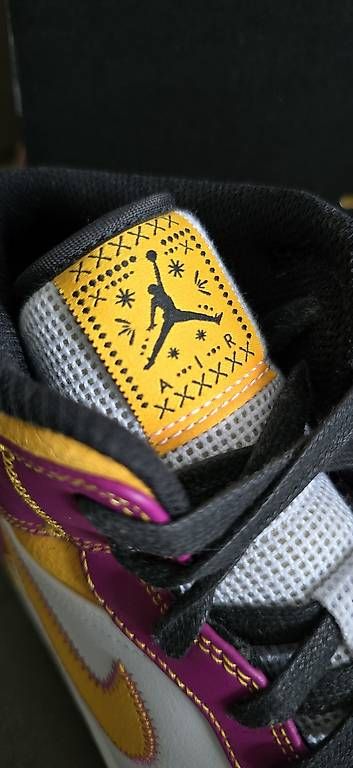 Scarpe da uomo: Jordan 1 Mid "Dia de los Muertos"  – Usato da Bremgarten b. Bern venduto da lip_mjq5 3