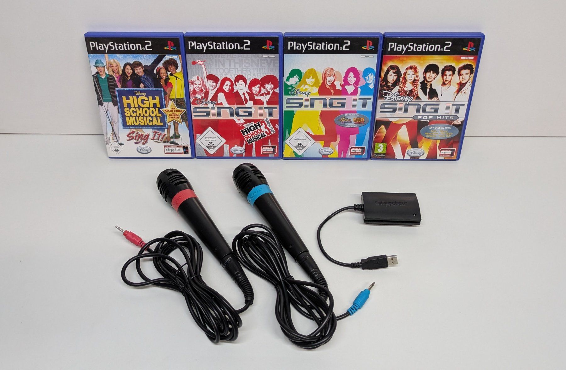 Giochi: Disney Sing It Set: Mikrofone + 4 Spiele, PlayStation 2 – Usato da Menziken venduto da mame18