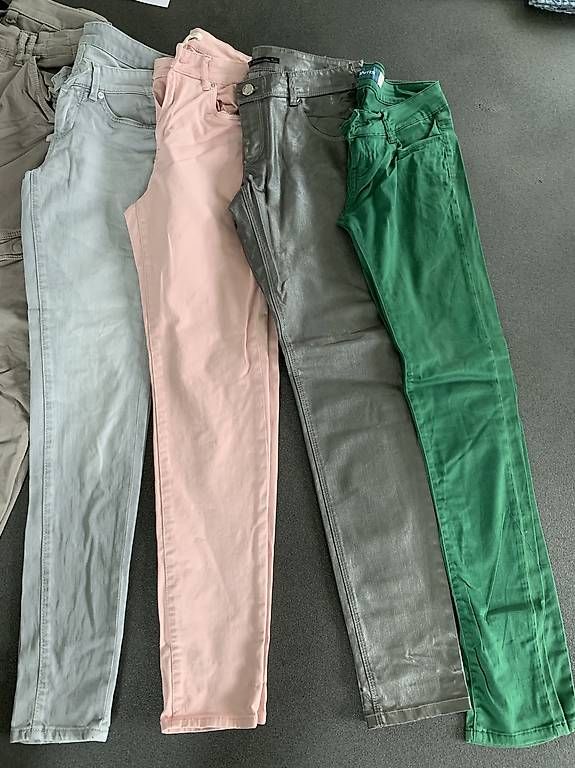 Jeans: Damen Skinny Jeans Gr. 28 – Usato da Itingen venduto da grapri 1