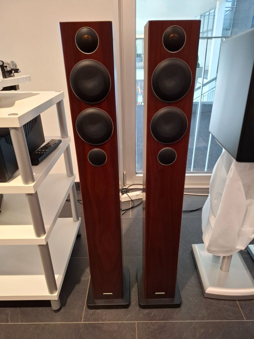 Monitor Audio Casse acustiche: Monitor Audio Radius 270 Walnus Paarpreis – Usato da Kerzers venduto da Hubihifi