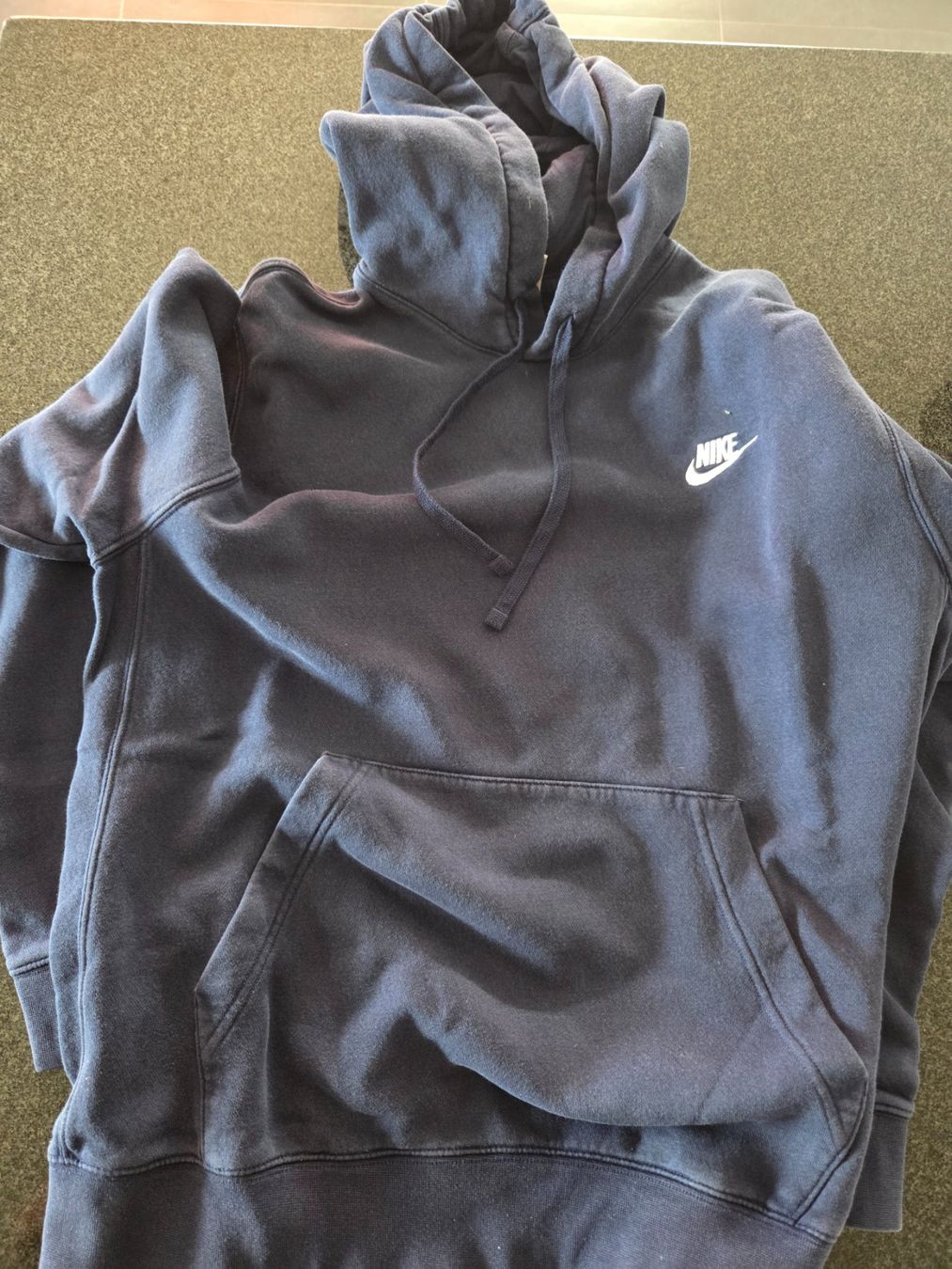 Nike Pullover & Sweatshirts: Nike Kapuzenpullover Navy Blue Grösse M – Gebraucht aus St. Antoni von Agape07 1