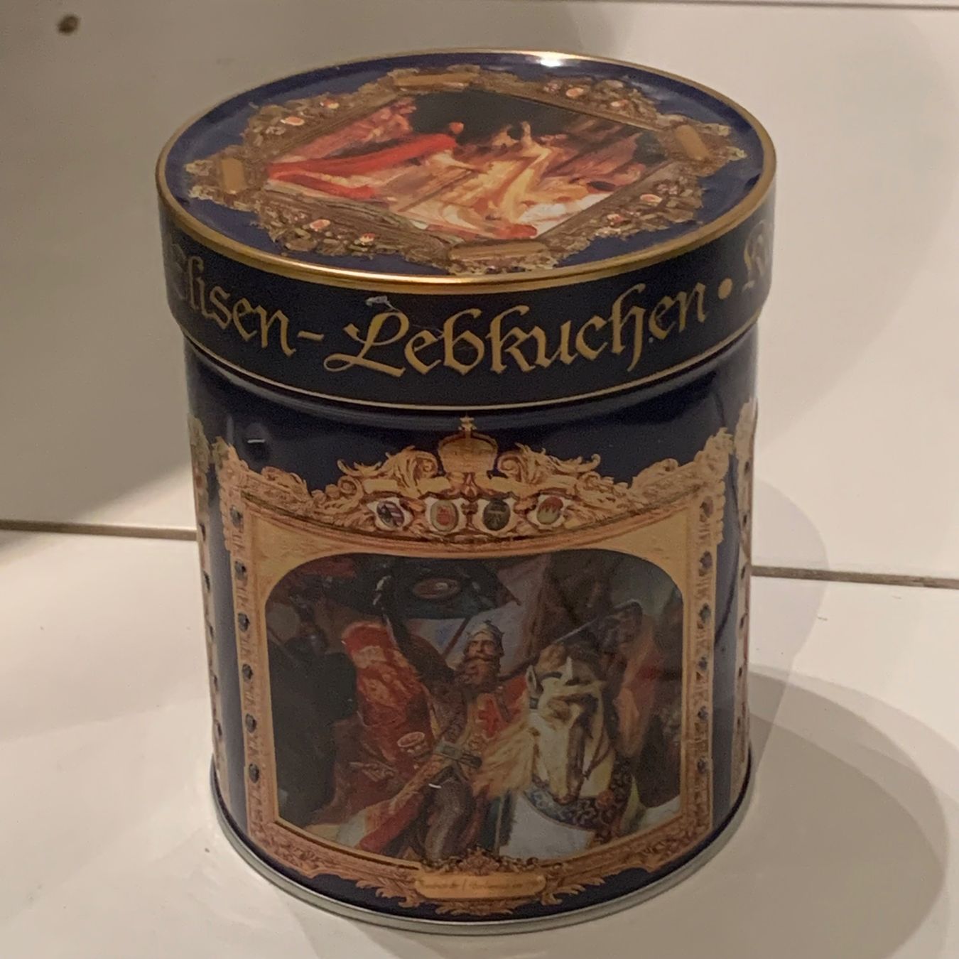 Contenitori & Simili: Behälter,  Kaiser-Elisen-Lebkuchen Dose – Usato da Hinteregg venduto da GARANTA 3
