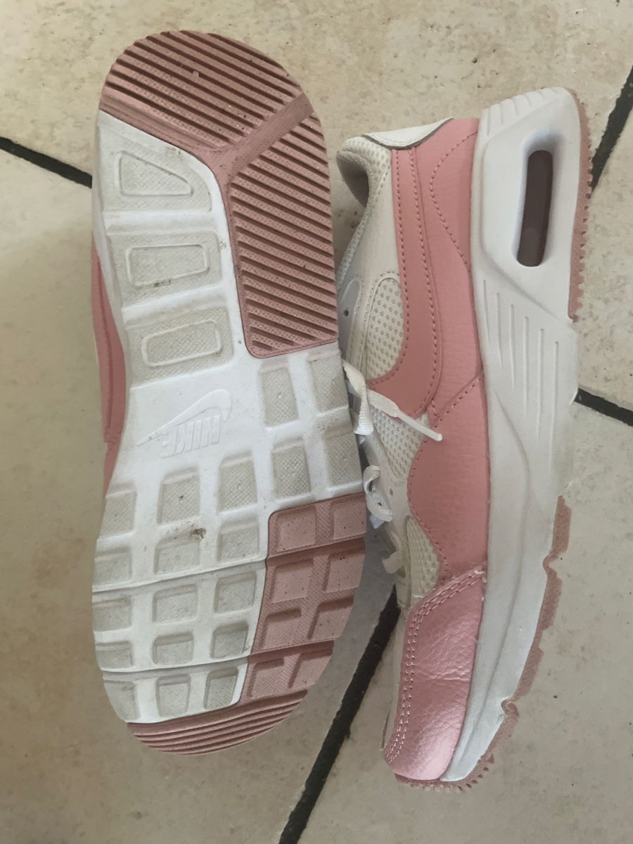 Nike Scarpe per ragazze: Nike Air Max Schuhe, Gr.37.5Top Zustand – Usato da Obergerlafingen venduto da cabo4 2