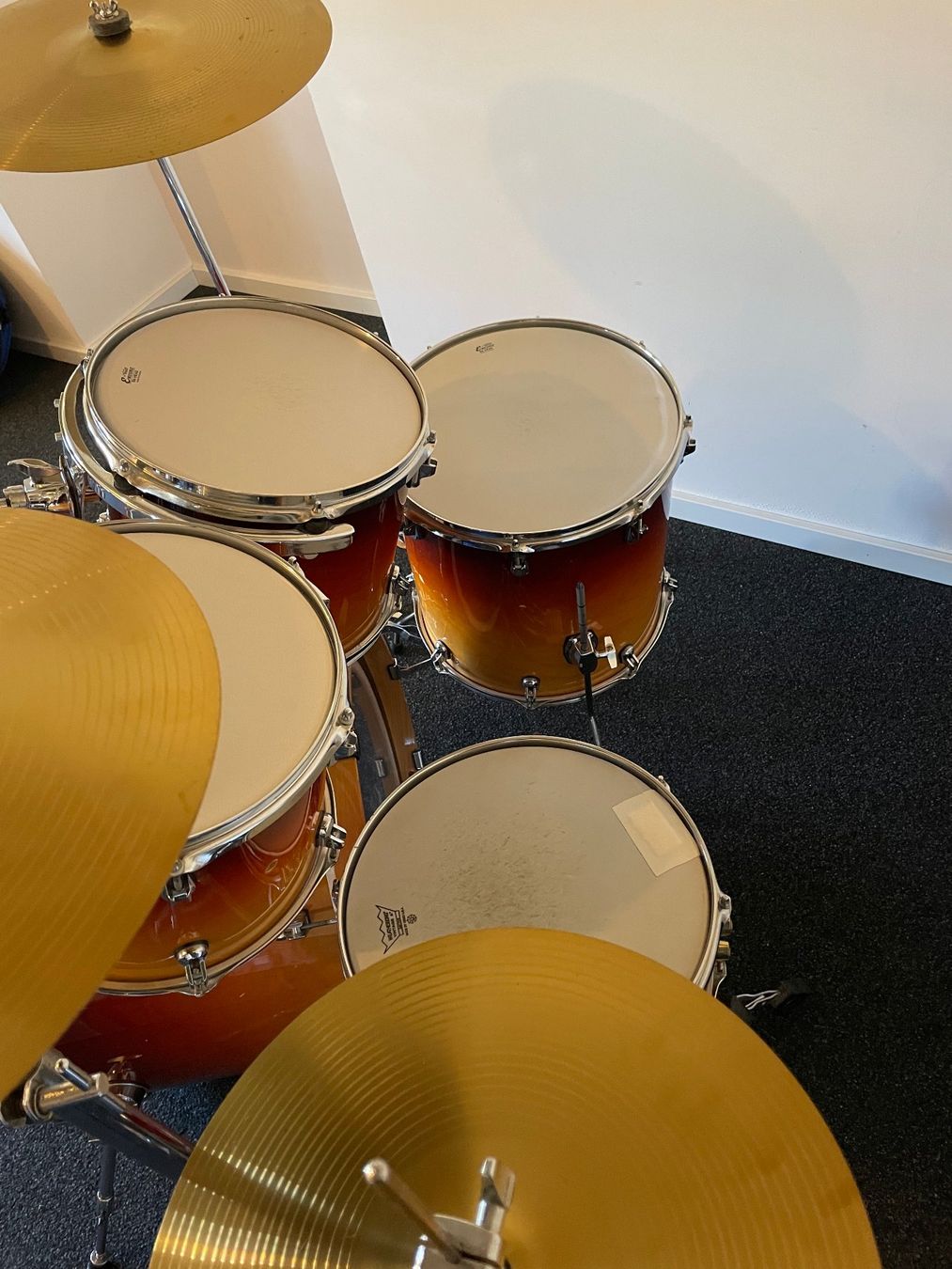 Strumenti musicali: Batterie Basix Sunburst – Usato da Le Locle venduto da MrKilljoy 3