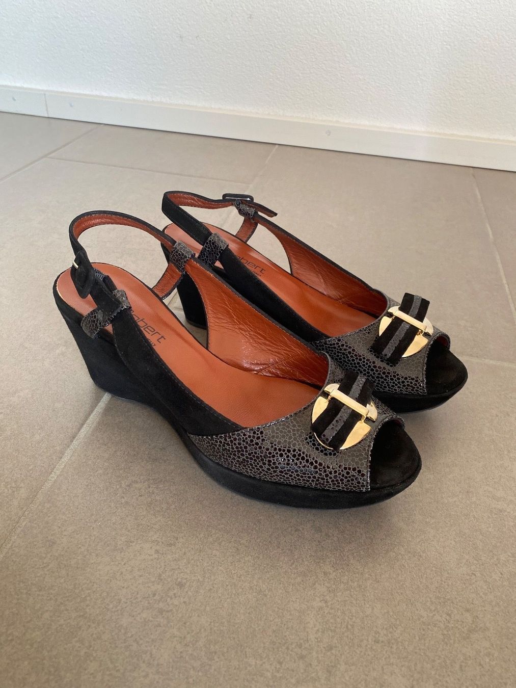 Scarpe da donna: Sandalen von De Robert Größe 38 – Nuovo (secondo la descrizione) da Dübendorf venduto da kry_s5lg