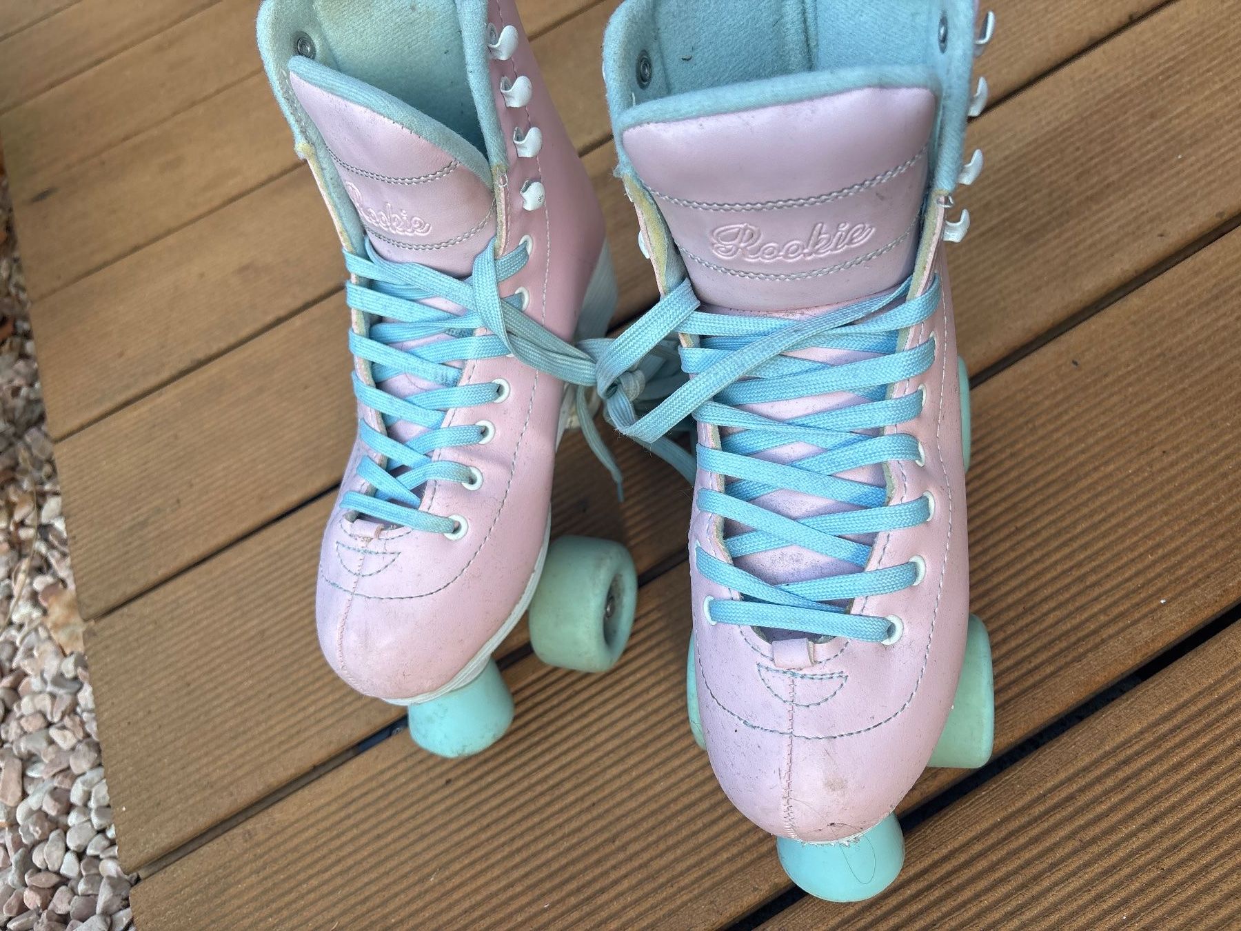 Pattini in linea & Pattini a rotelle: Kinder Rollschuhe – Usato da Brütten venduto da Stinkerli