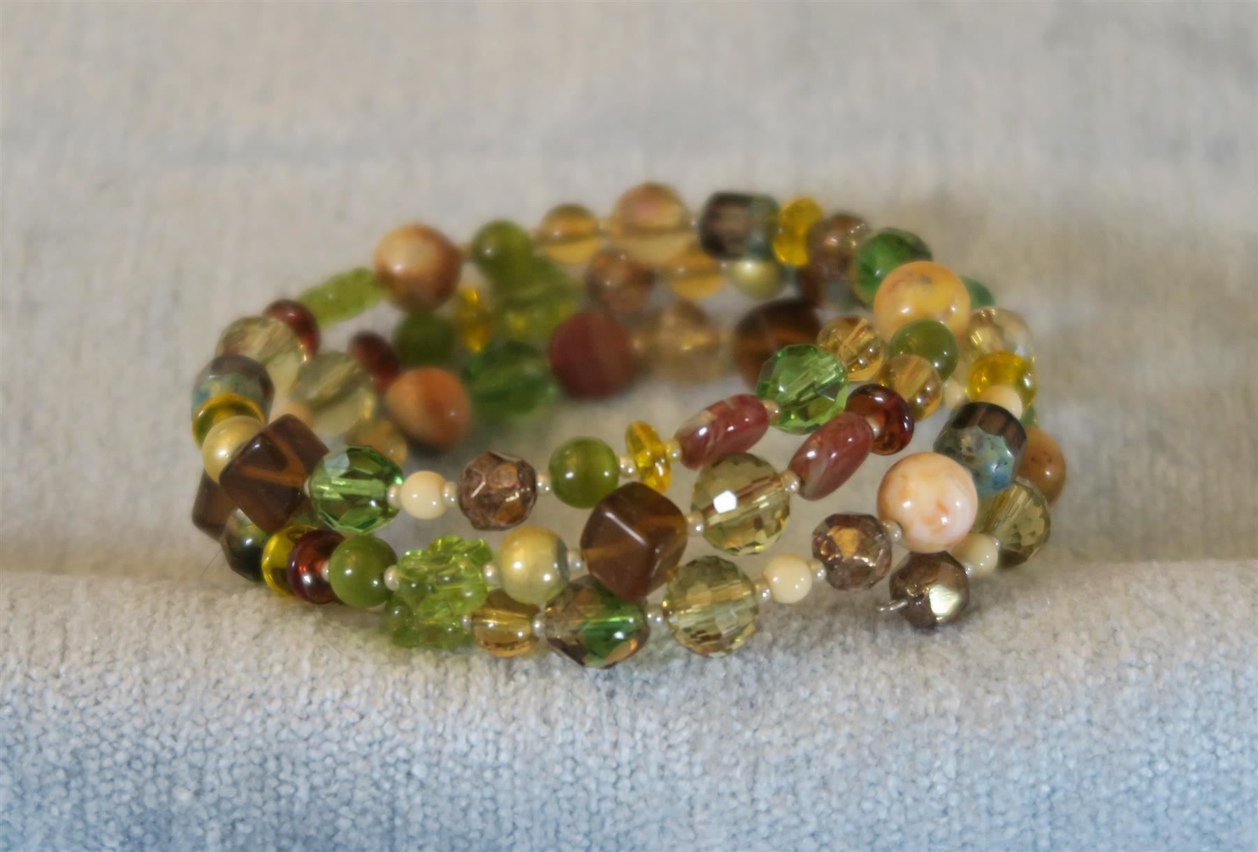 Armbänder & -reifen: Armband aus Naturstein/Glasperlen – Gebraucht aus Brittnau von marlenestone 1