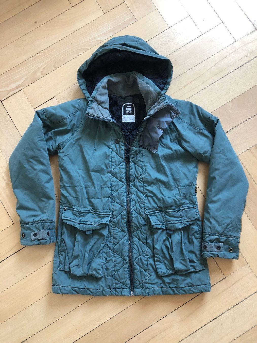 G-Star Jacken: G-Star Winterjacke, M – Gebraucht aus Interlaken von fbnscl