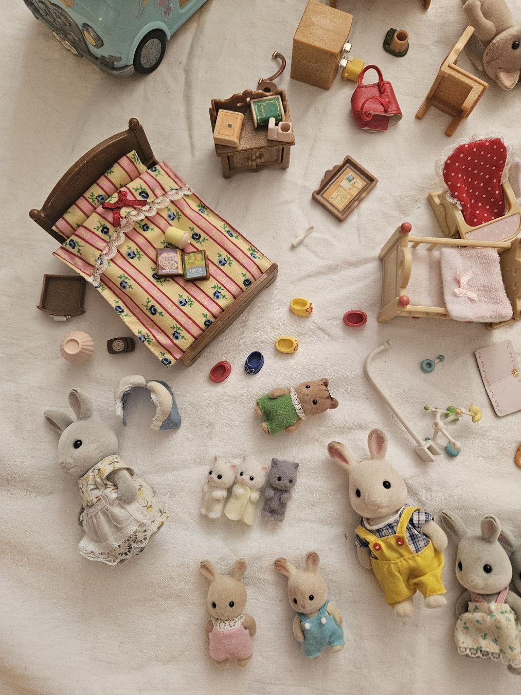Sylvanian families Puppenhäuser & -möbel: Ensemble de Sylvanian Families et accessoires – Gebraucht aus Thônex von can.can 2