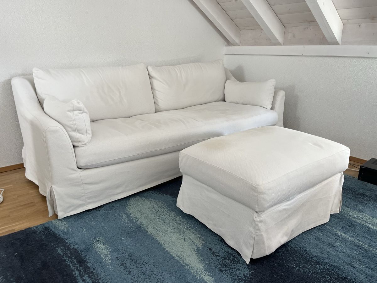 Divani: Ikea Färlöv 3-er Sofa und passende Sitzhocker – Usato da Zwingen venduto da schoggimuckibaer