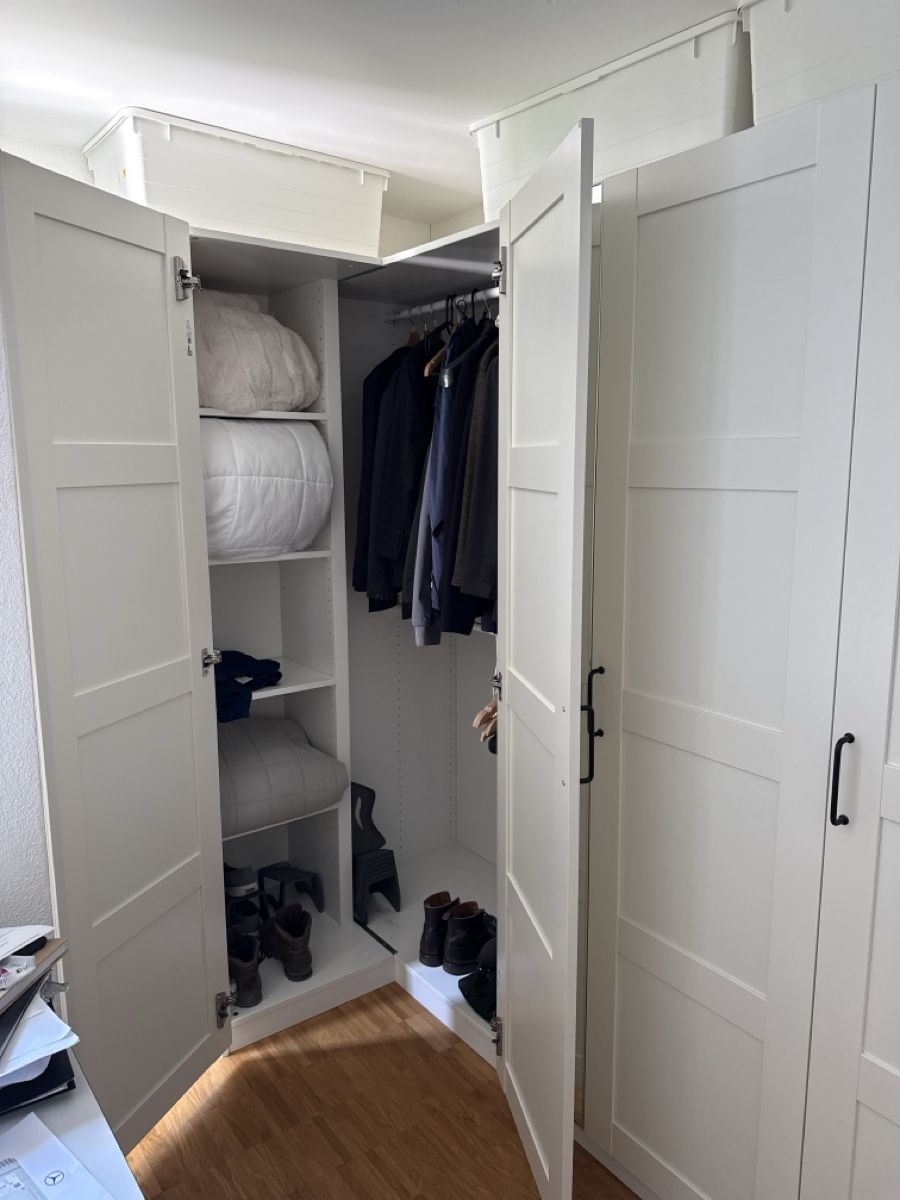Ikea Armadi: - GRATIS - PAX Wardrobe system white – Usato da Zürich venduto da alv_8v9b 1