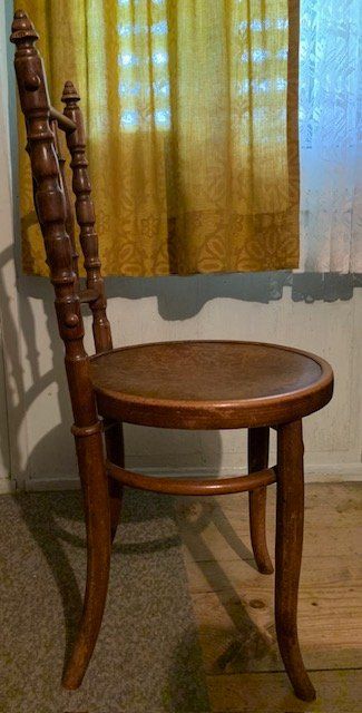 Thonet Sedie: 6 Antike Kaffeehaus- oder Bistro-Stühle / "Stil Thonet" – Usato da Gundetswil venduto da Egro100 2