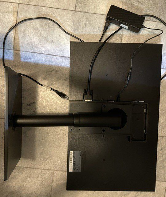Monitor: Bildschirm für Laptop – Usato da Adligenswil venduto da art_7bqc 1