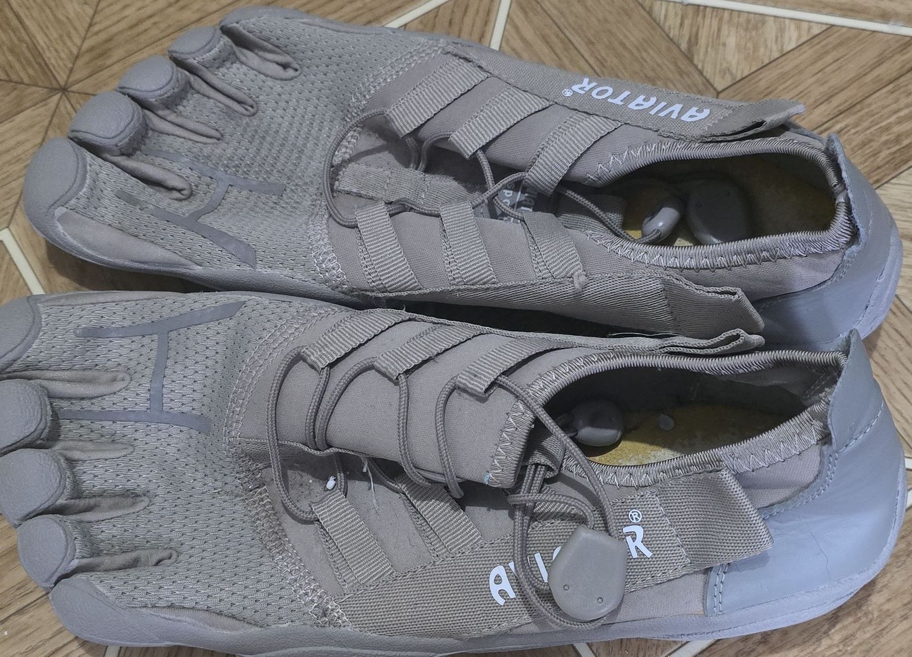 Herrenschuhe: Chaussures pieds nus Aviator taille 43 – Gebraucht aus Mont-sur-Lausanne von Didinho