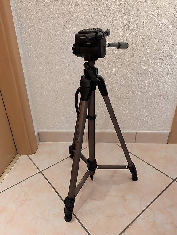 Poster & Bilder: Trépied Hama Star 62 – Gebraucht aus Collombey von dan_kf9j 3