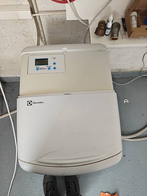 Sanitari: Enthärtungsanlage  – Usato da Nesselnbach venduto da Honig21 1