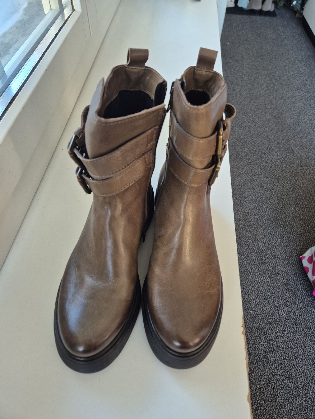 Mjus Damenschuhe: Schöne Winter Boots Mjus, Grösse 38, Neu – Neu (gemäss Beschreibung) aus Herrliberg von SELENONAUTKA