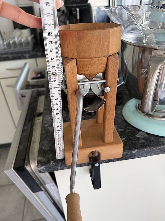Elettrodomestici da cucina: Kornquetsche Getreidemühle Tischmodell – Usato da Bern venduto da kwa_pyt9 1