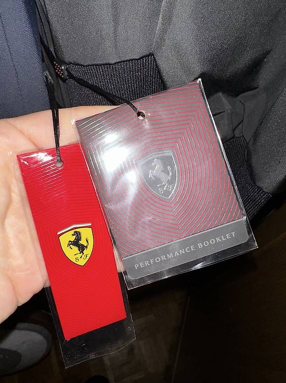 Giacche: Veste Scuderia Ferrari – Nuovo e nell'imballaggio originale da Genève venduto da mat_m7mt 2