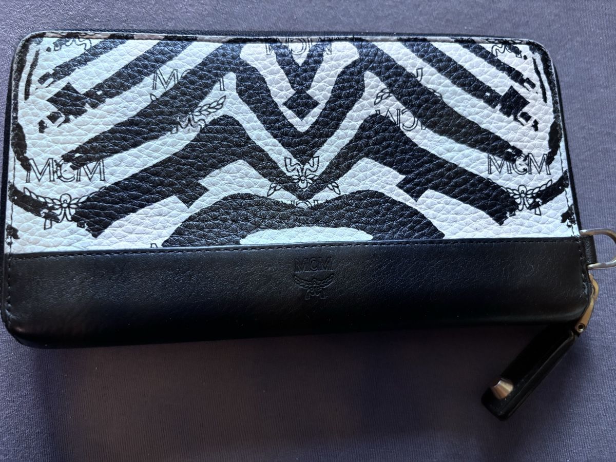 Mcm Portemonnaie: Portefeuille MCM zébré noir et blanc – Gebraucht aus Vevey von mar_q6ms 1