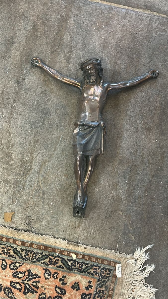 Skulpturen & Statuen: Bronzefigur Jesus Kruzifix  – Gebraucht aus Laufen von belleskulptur
