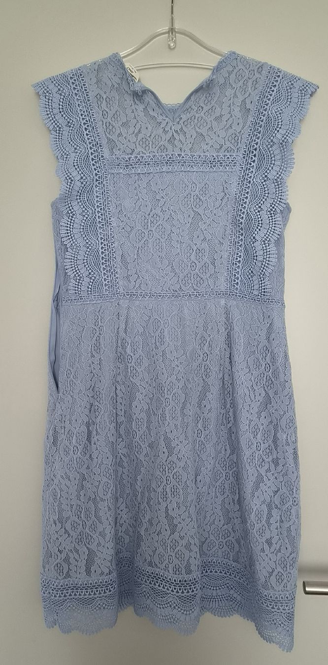 Only Robes: Kleid mit Spitze von Only Gr  M – D'occasion à Staufen par Wilderkern 3