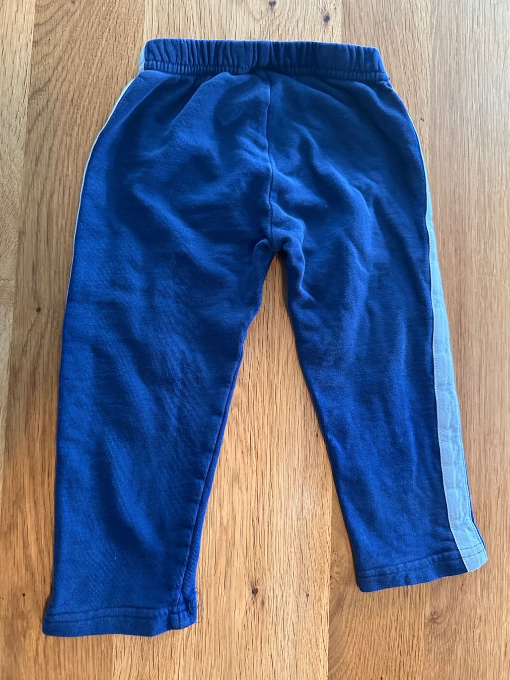 Pantaloni: Superman Trainingshose, Jogginghose Grösse 86/92 – Usato da Illnau venduto da Xanny777 1