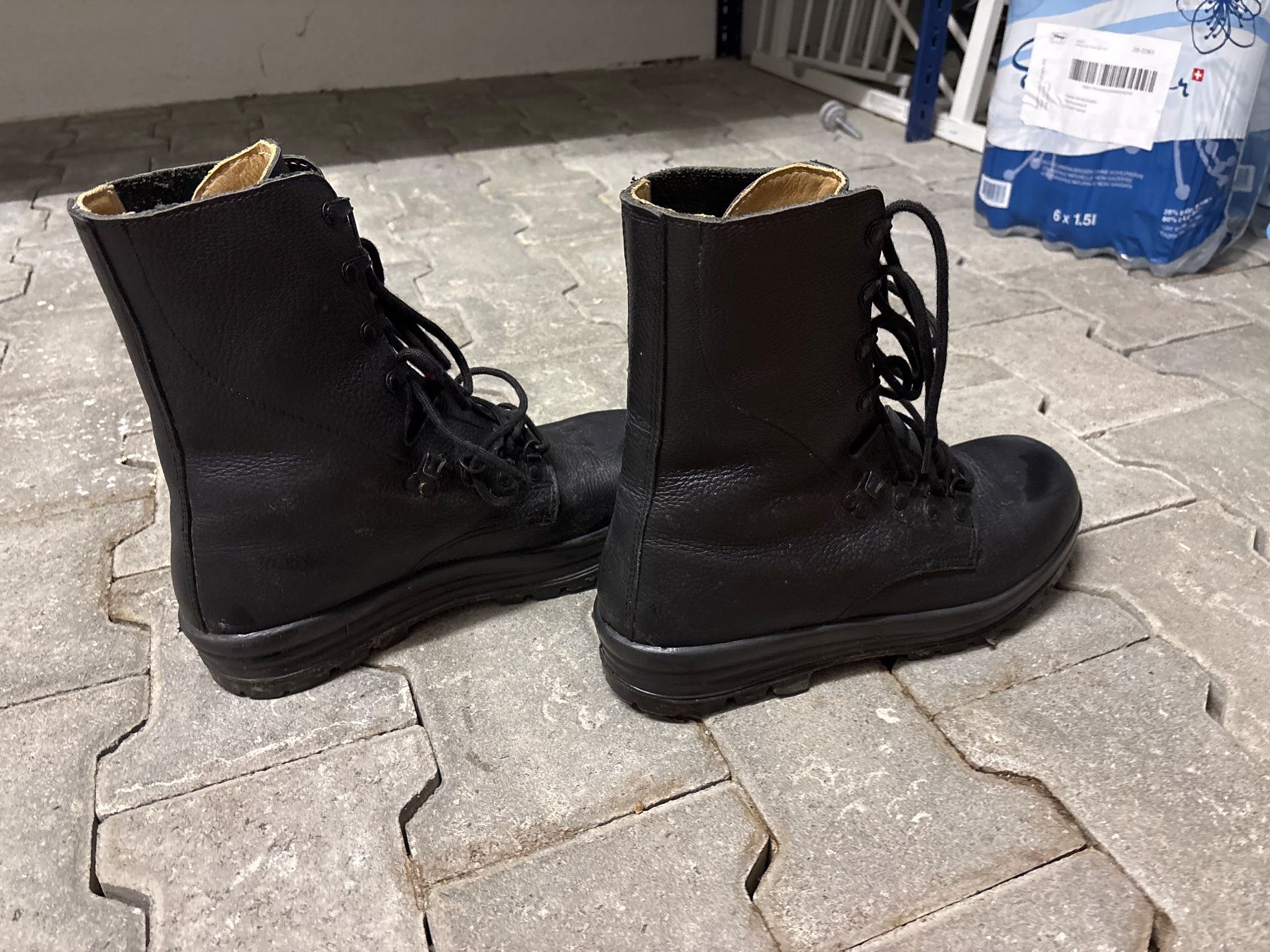 Minerva Chaussures hommes: Militärstiefel - Leder, schwarz – D'occasion à Aarau par aargauer88 1