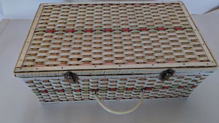 Kleiner Koffer geflochten / Kunststoff ±60er Jahre ab Fr. 10