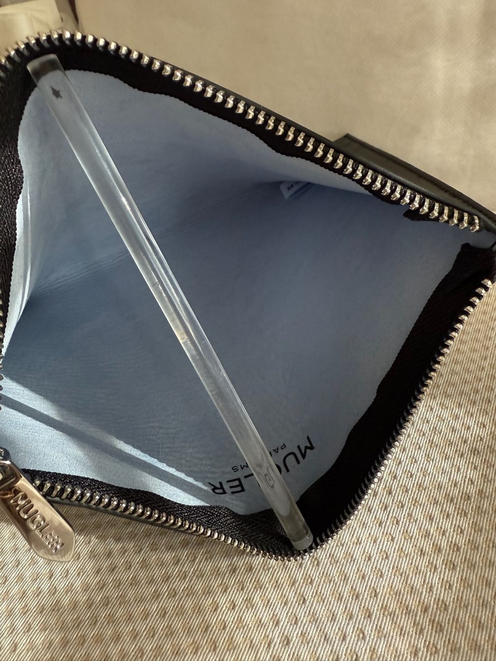 Mugler Custodie per cosmetici: Mugler - Trousse de maquillage – Nuovo (secondo la descrizione) da Sion venduto da accroshoes 2
