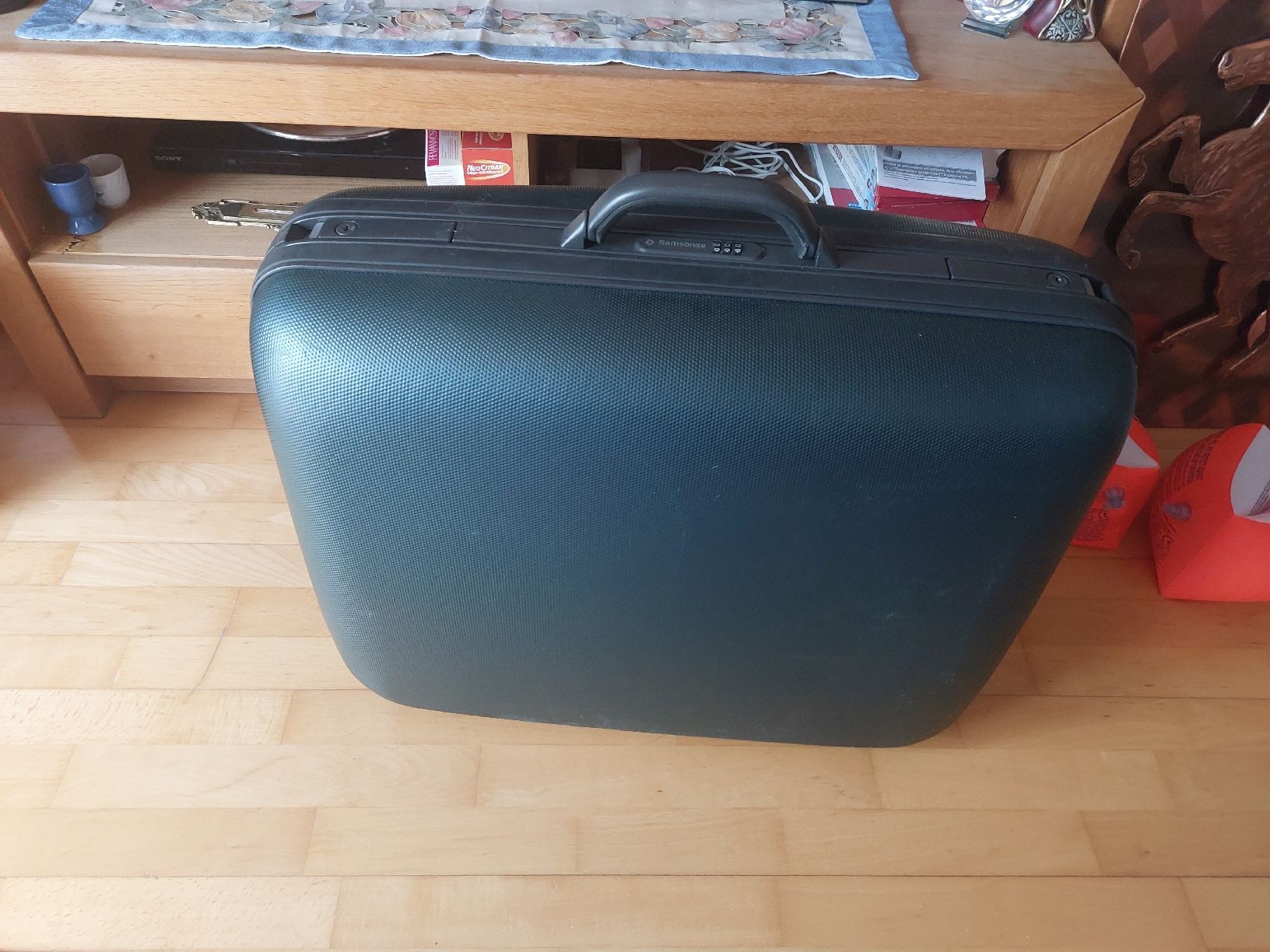 Reisekoffer: Schalenreisekoffer – Gebraucht aus Landquart von Cedes 1