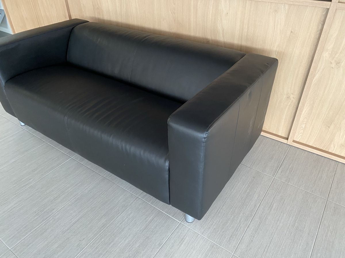 Sofas: Schwarzes Ledersofa – Gebraucht aus Hägglingen von Karin0802 1