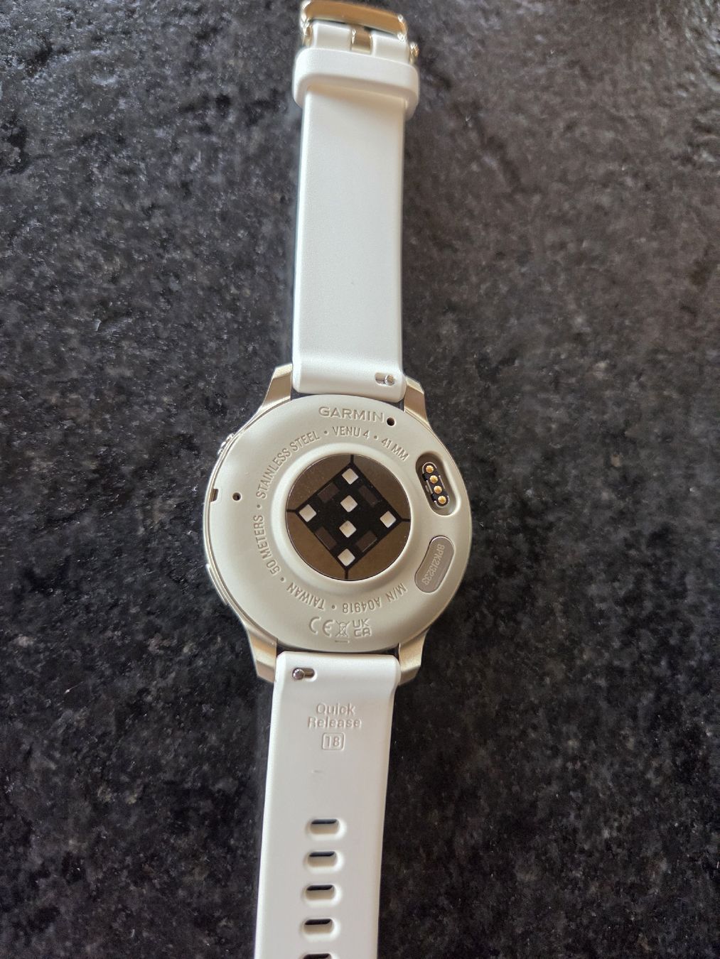 Garmin Smartwatch: Garmin Venu 4 Softgold – Nuovo (secondo la descrizione) da Lurtigen venduto da nadinekaempf 4