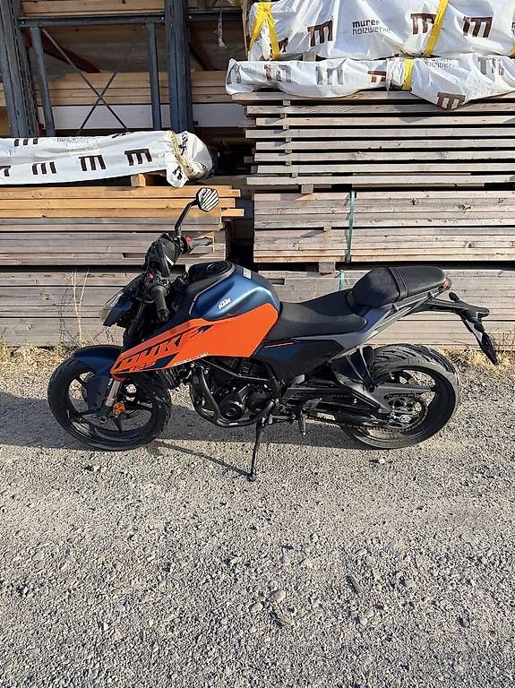 Strasse: KTM DUKE 125 2025 – Gebraucht aus Fahrwangen von kry_5kbd 1