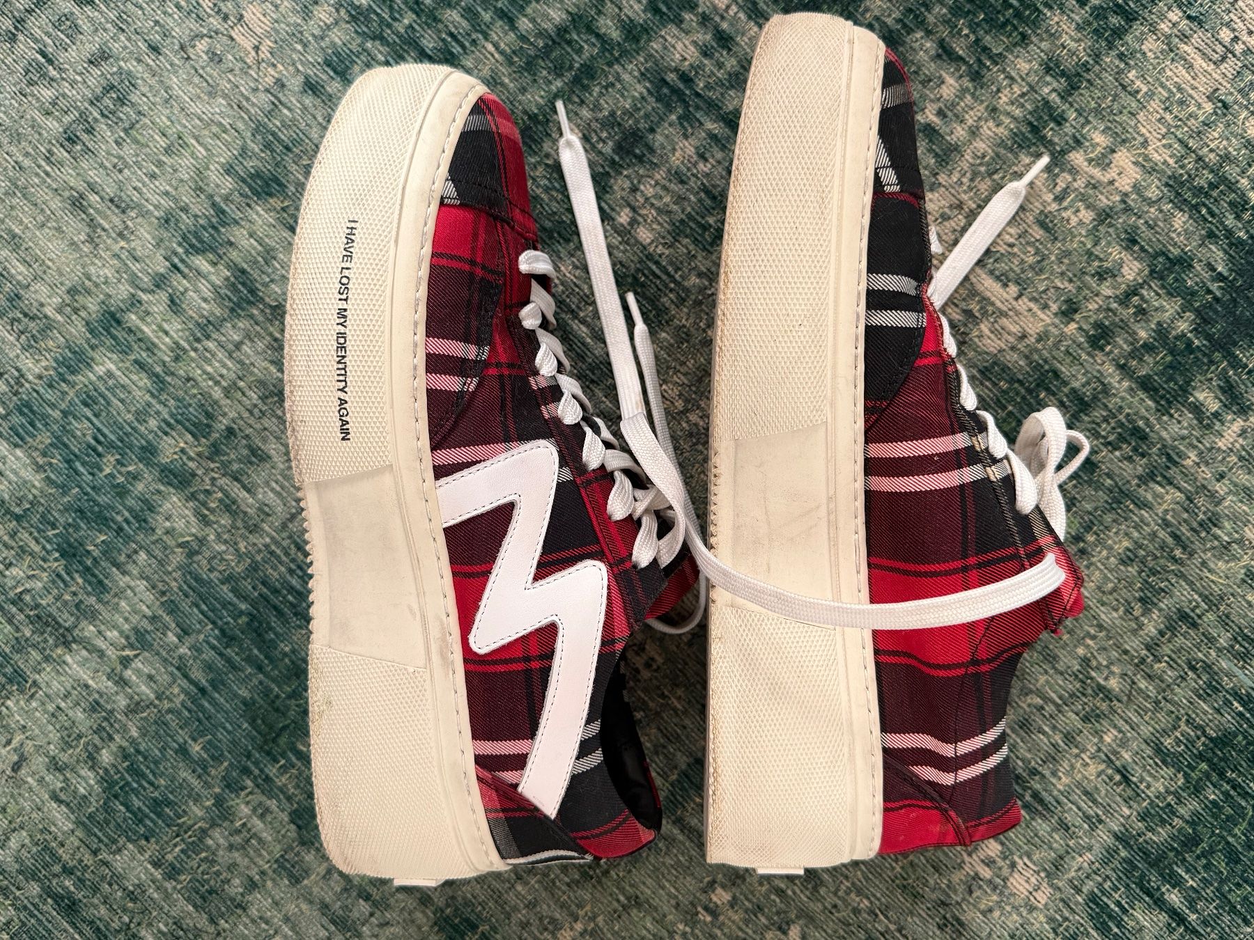 MSGM Damenschuhe: MSGM Sneaker kariert rot schwarz – Gebraucht aus Schlieren von tla_mbd8 1