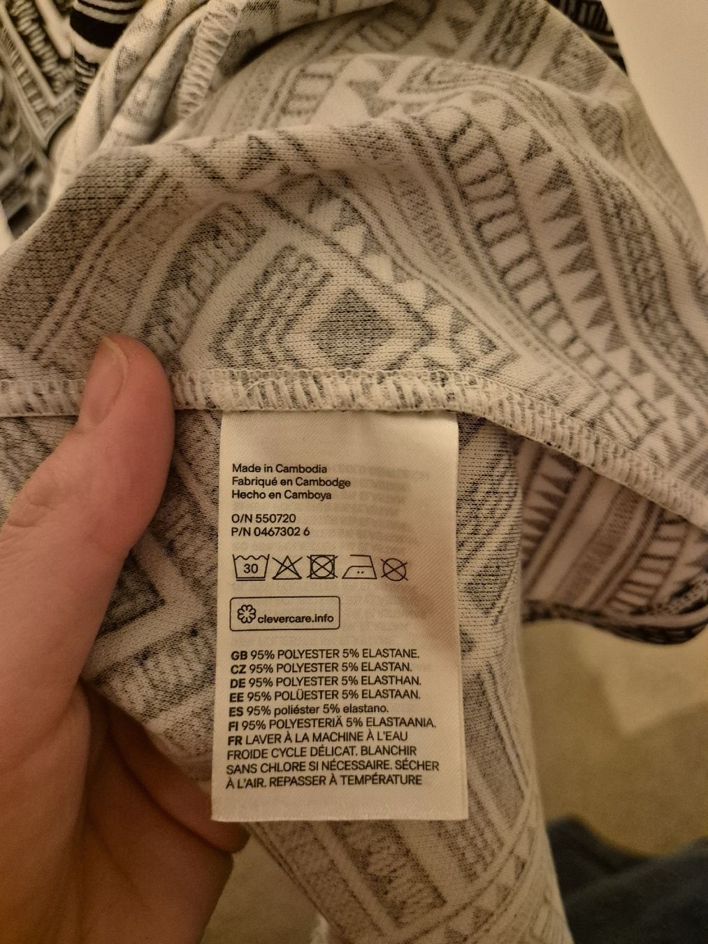 H&M Vestiti: Kleid mit Aztek-Muster – Usato da Schlieren venduto da nat_76vd 3