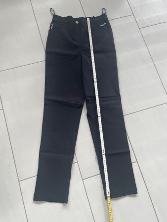 Schwarze Damenhose originalverpackt Gr 40