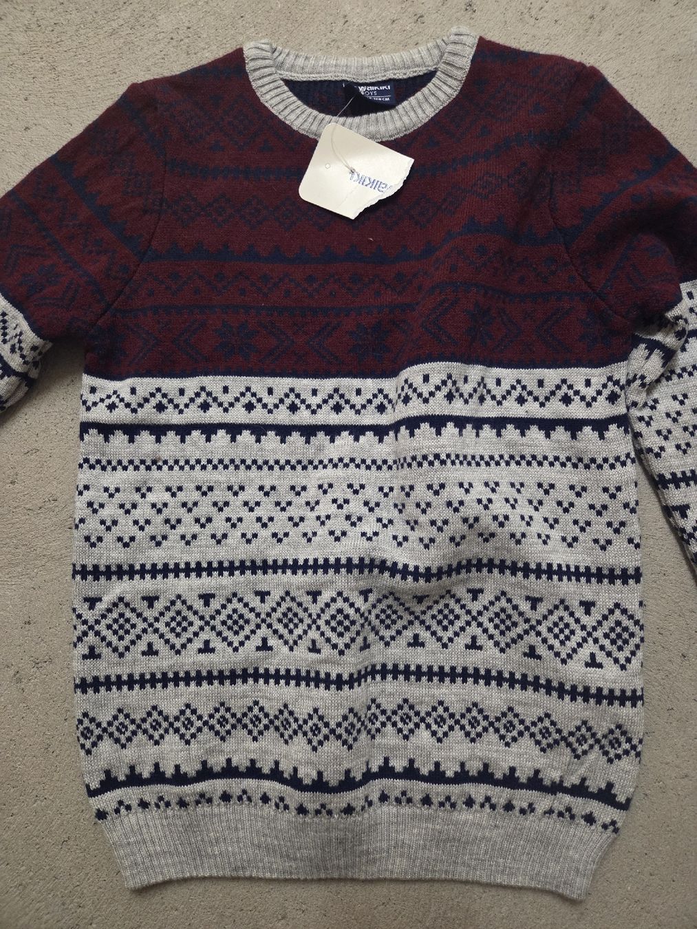 Maglioni & Felpe: LC Waikiki sweater, 122 cm – Usato da Basel venduto da and_ym2d
