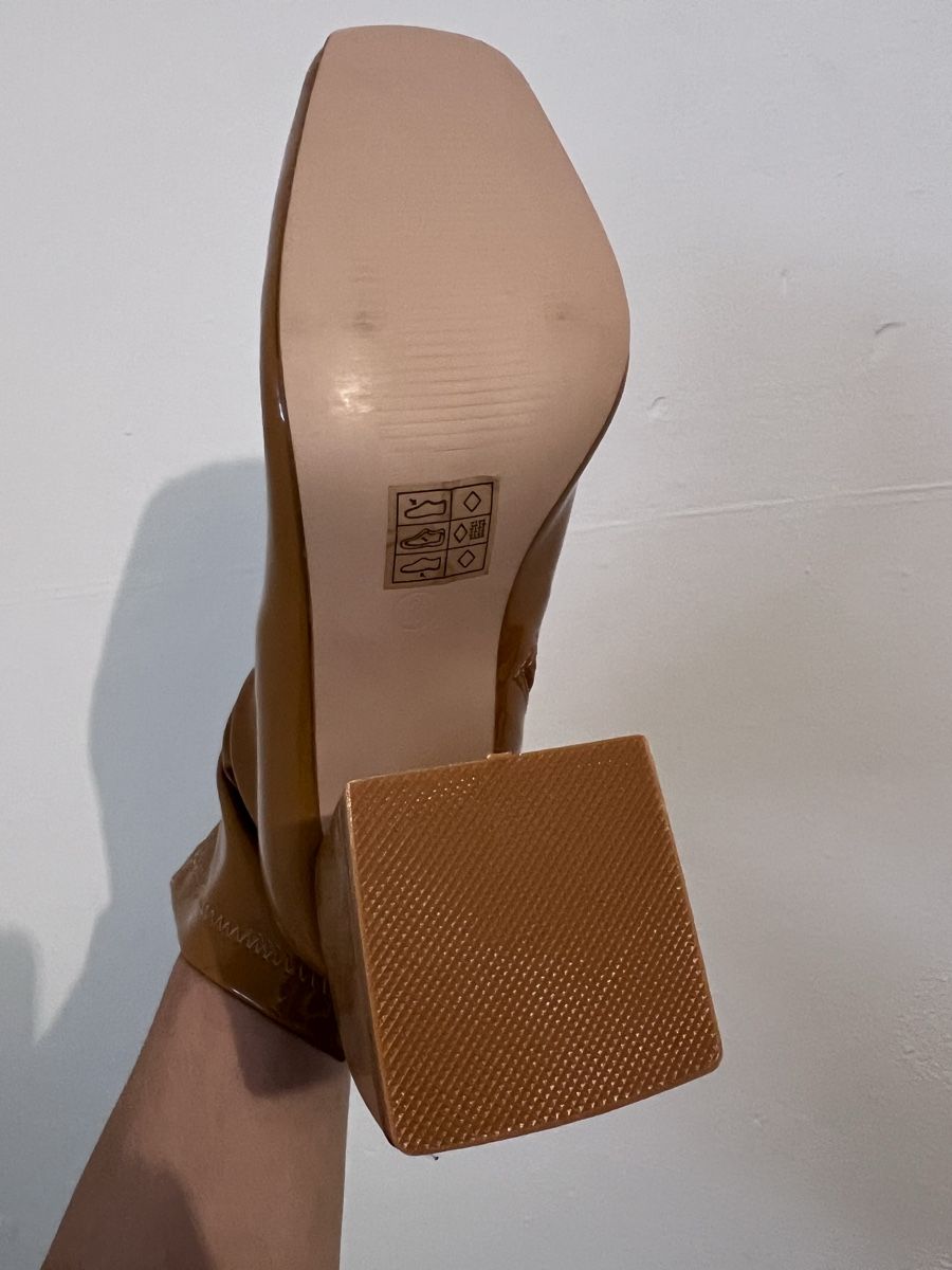 Damenschuhe: NEU: Stiefelette lack camel, Gr . 36 – Neu und originalverpackt aus Balgach von Ni.Steiger 3