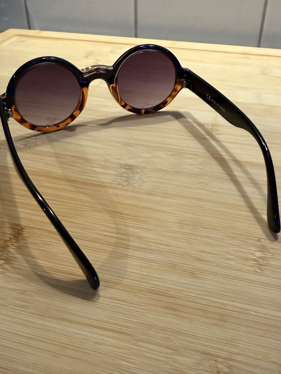 Occhiali & Lenti: Sonnenbrille im Retro Look – Usato da Basel venduto da zukk_ 1